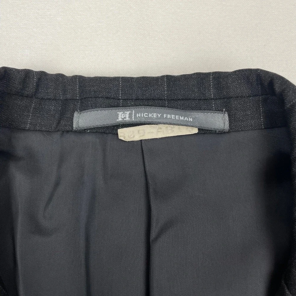 Hickey Freeman Loro Piana Tasmanian Super 120 Pinstripe Blazer 43R Charcoal Grey